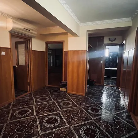 Urban With 3 Bedrooms Apartmán Constanţa