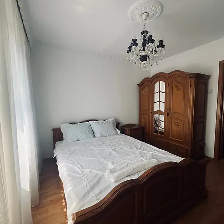 Urban With 3 Bedrooms Constanţa